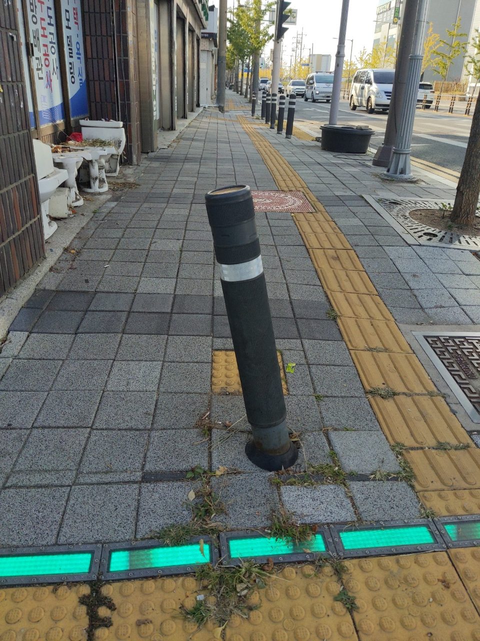 볼라드 구조물 파손