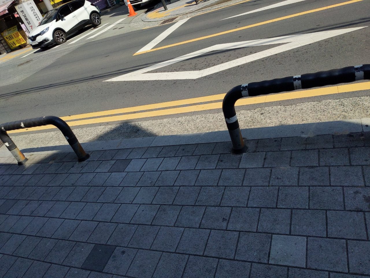 볼라드 구조물 파손