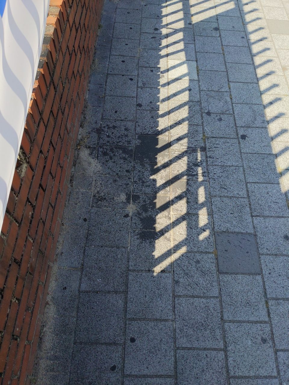 보도블록 구조물 파손