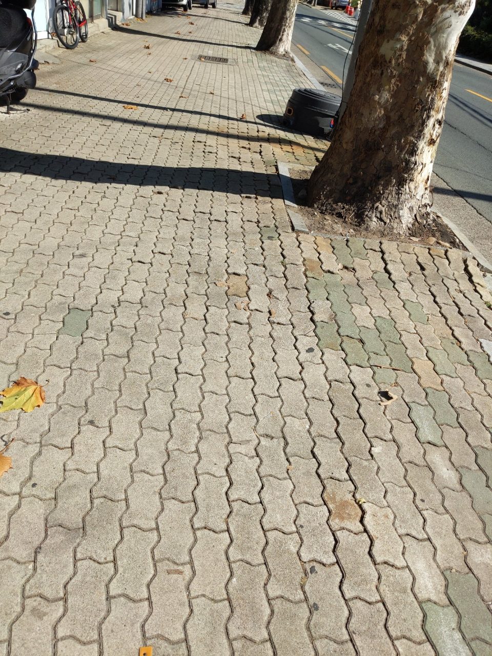 보도블록 구조물 파손