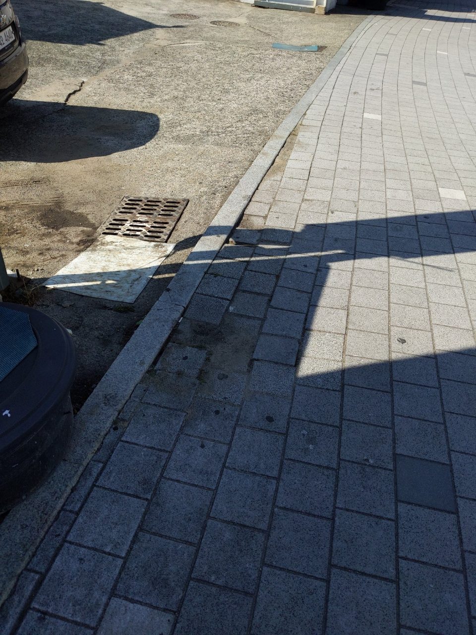 보도블록 균열
