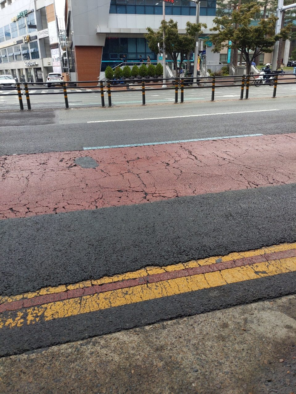 도로 균열