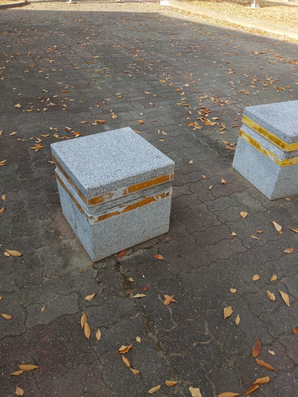 볼라드 구조물 파손