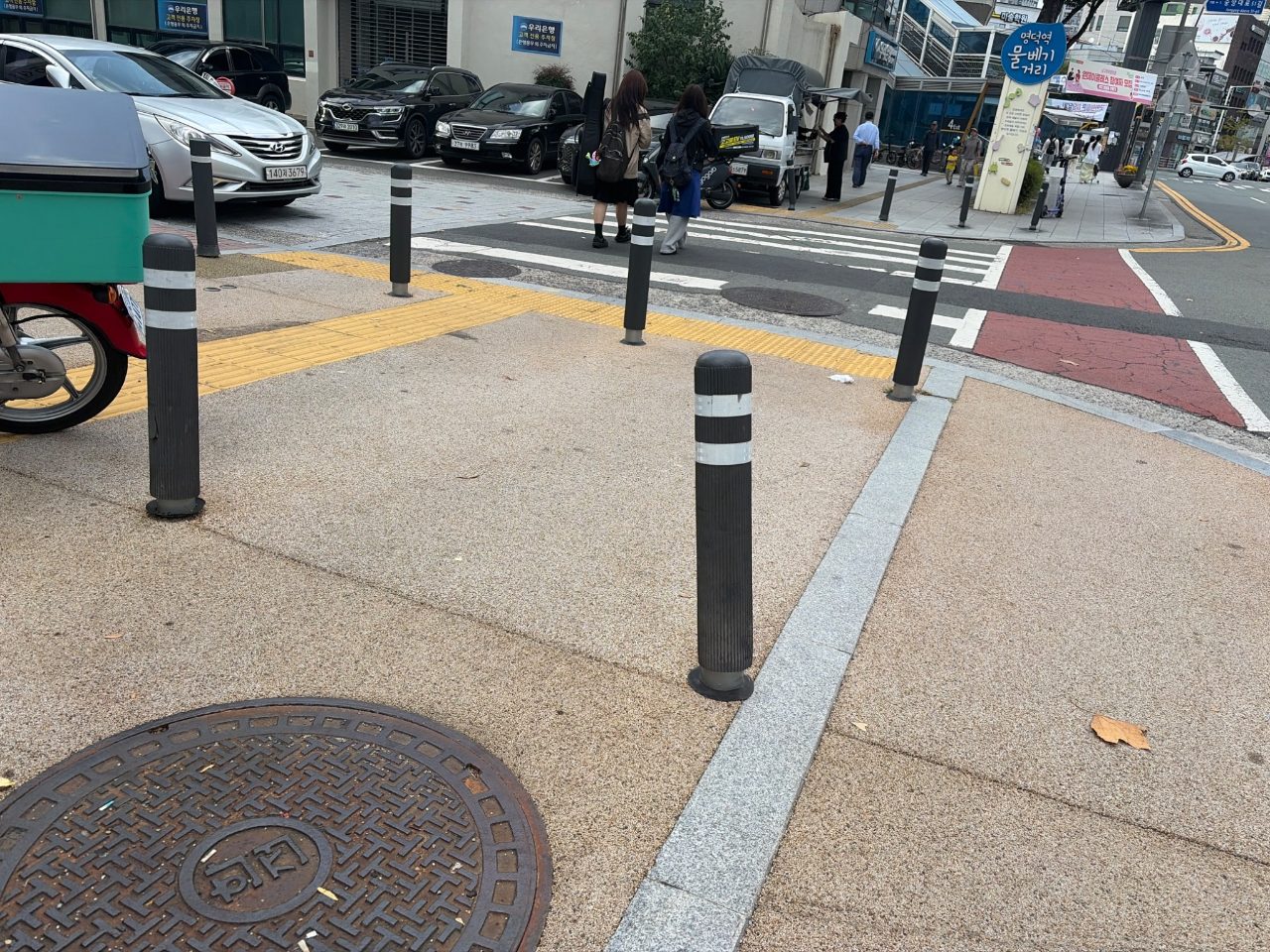 볼라드 구조물 파손