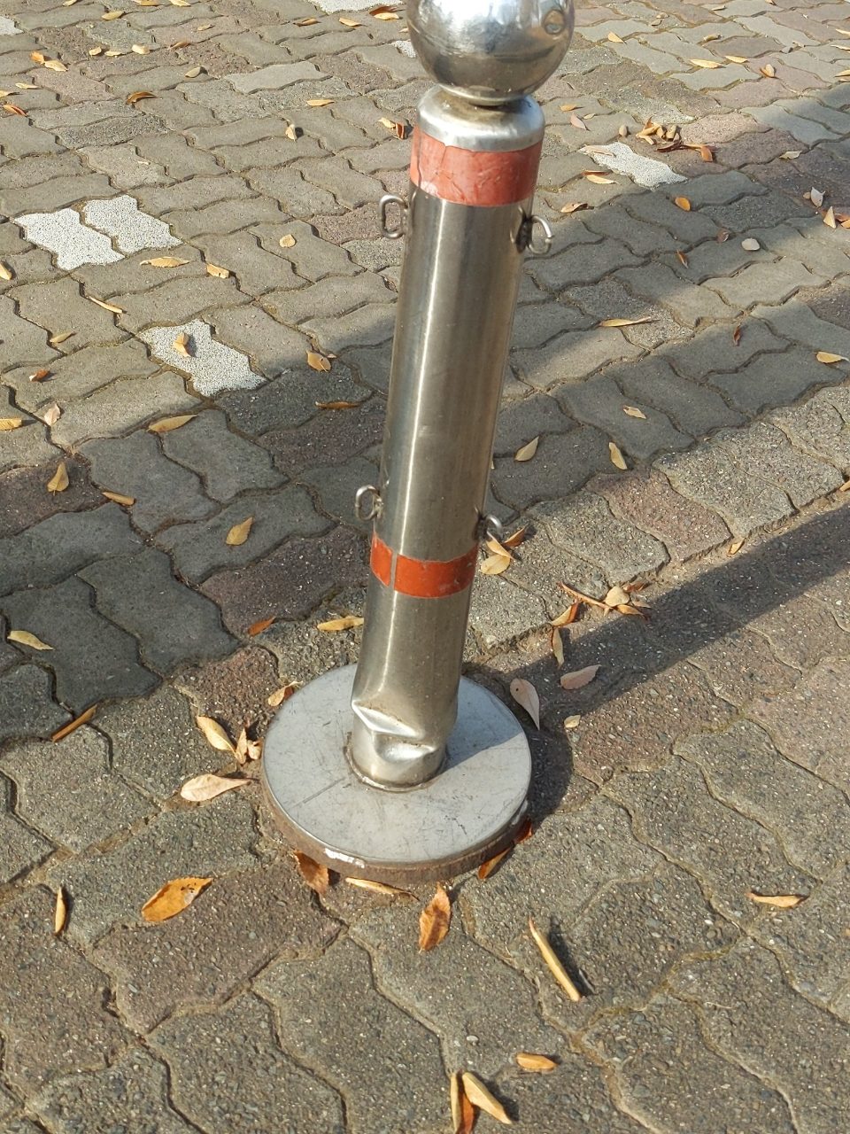 볼라드 구조물 파손