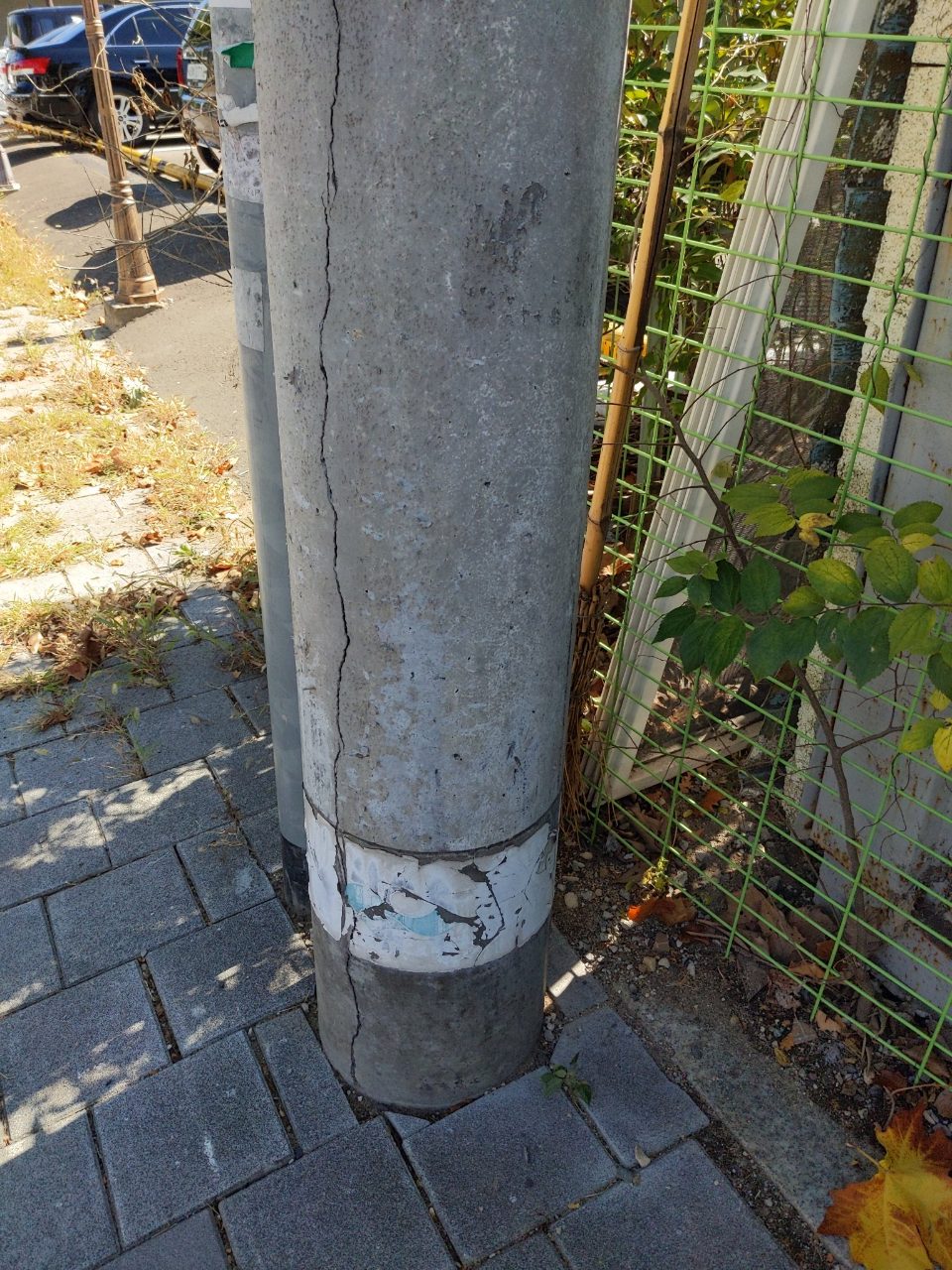 가로등 균열