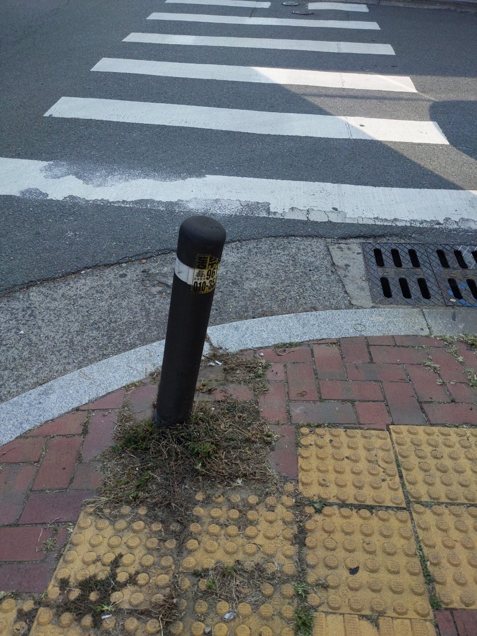 볼라드 구조물 파손