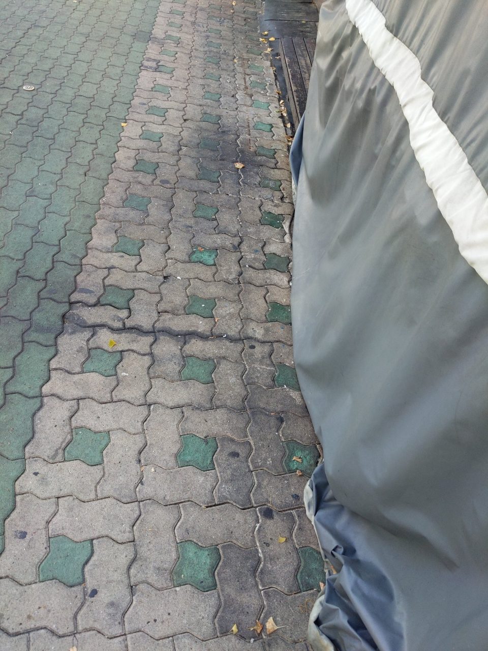 보도블록 균열