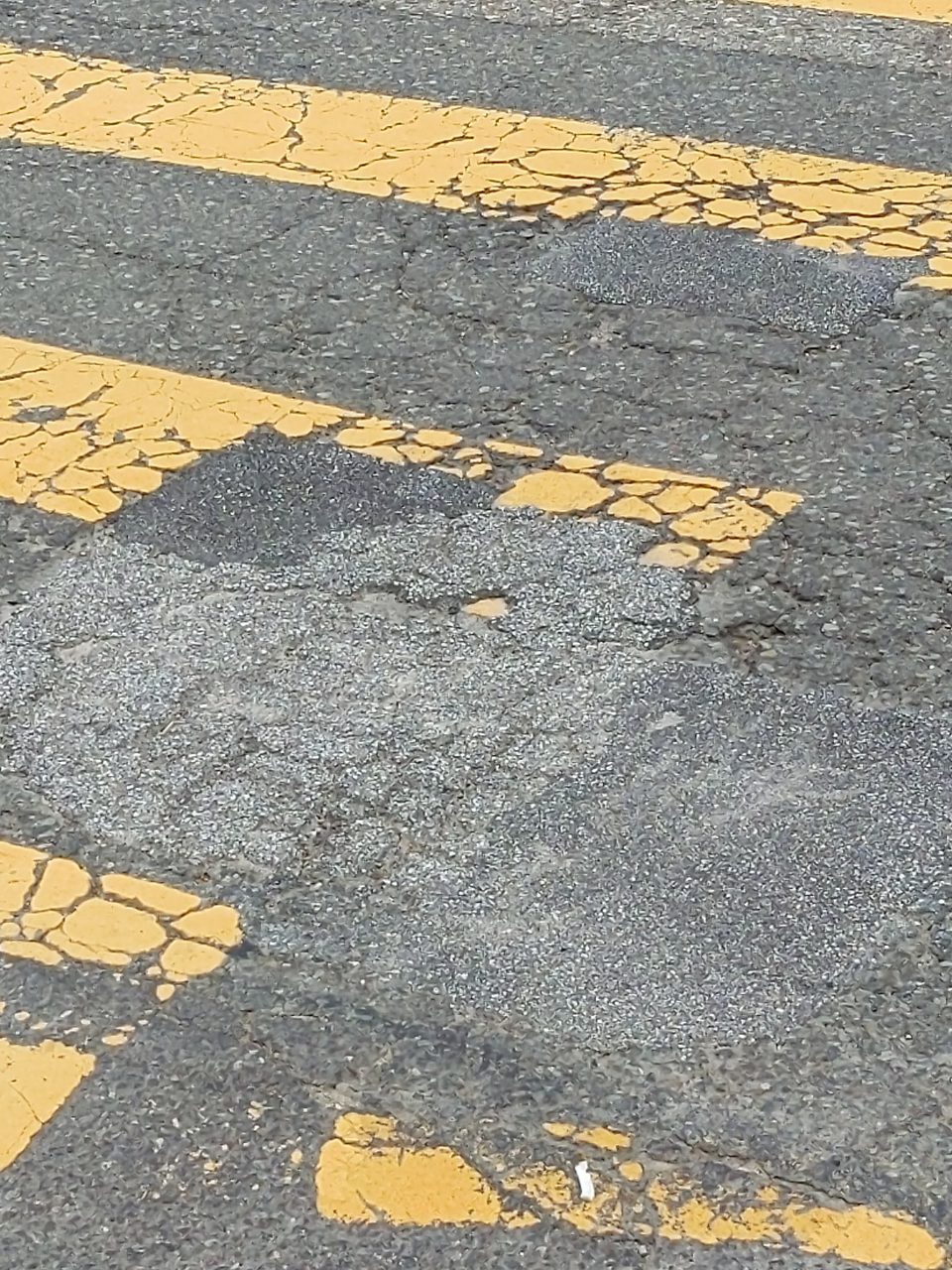 도로 균열