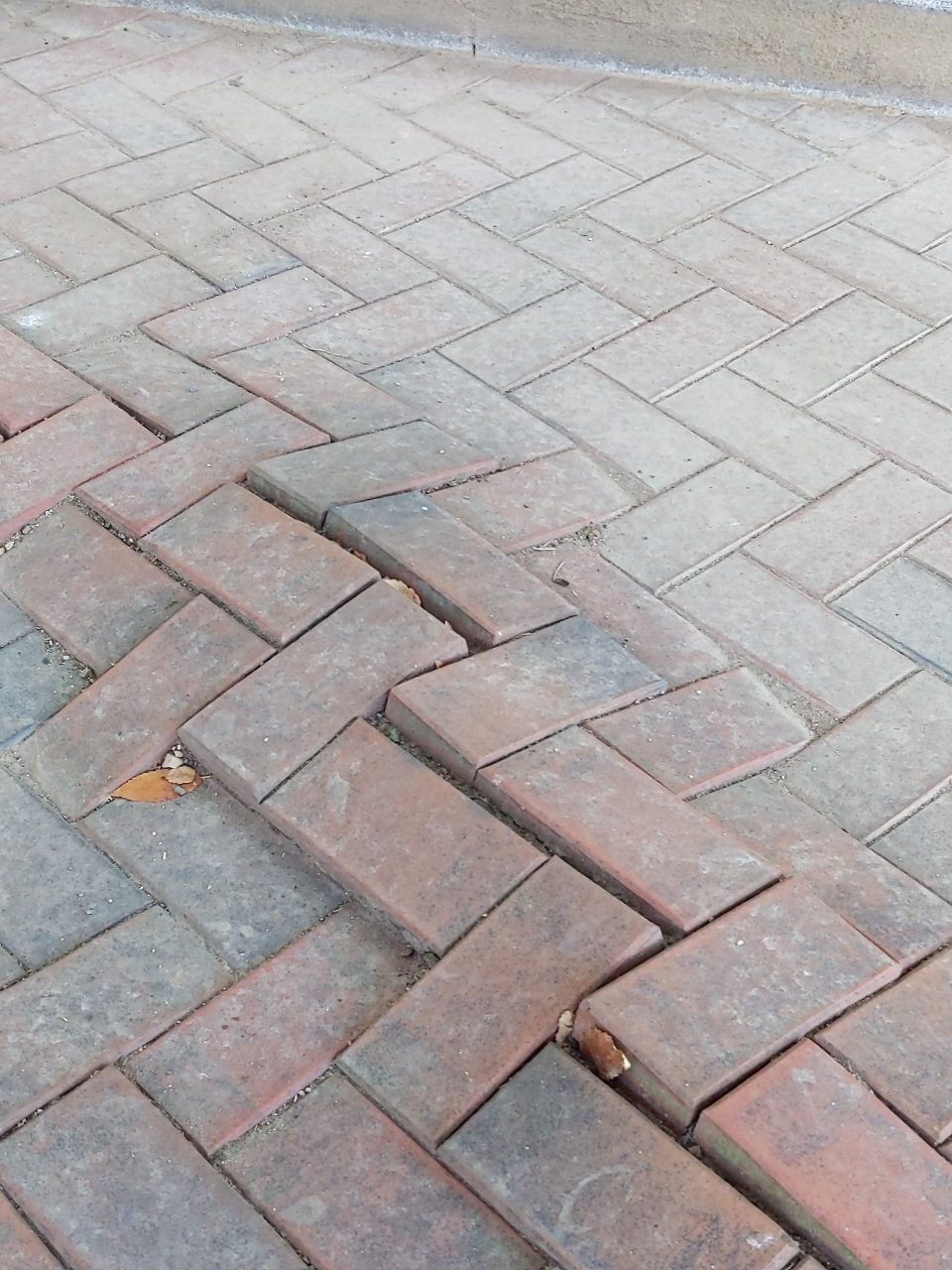 보도블록 변형