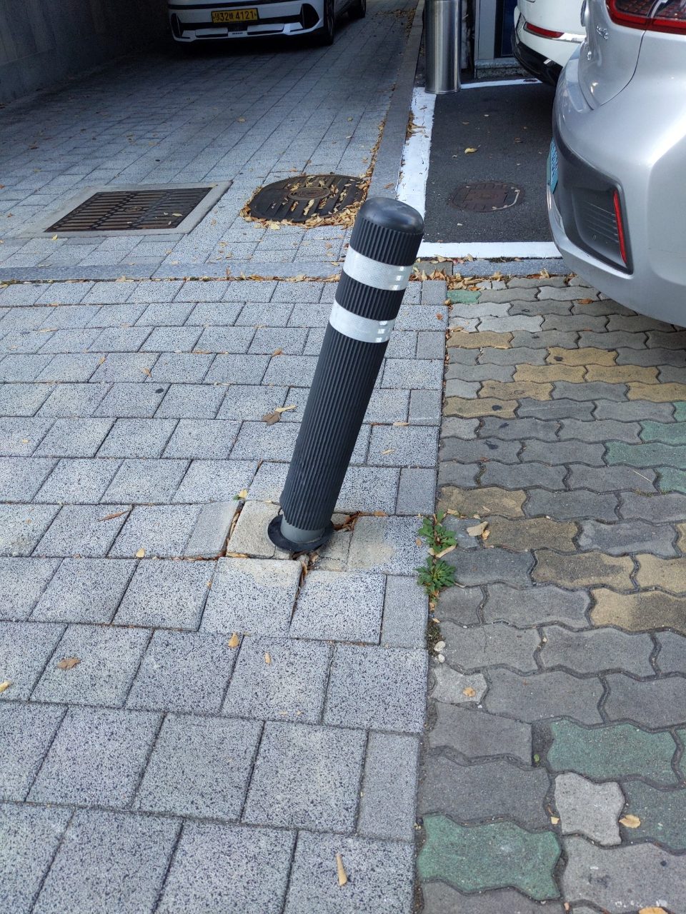 볼라드 기울어짐