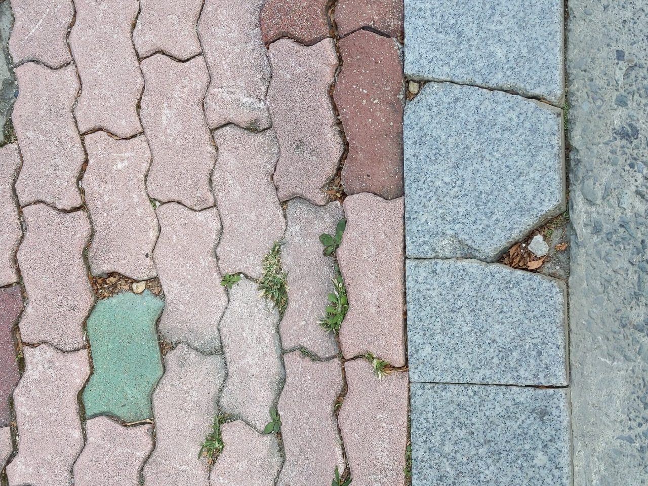 보도블록 구조물 파손