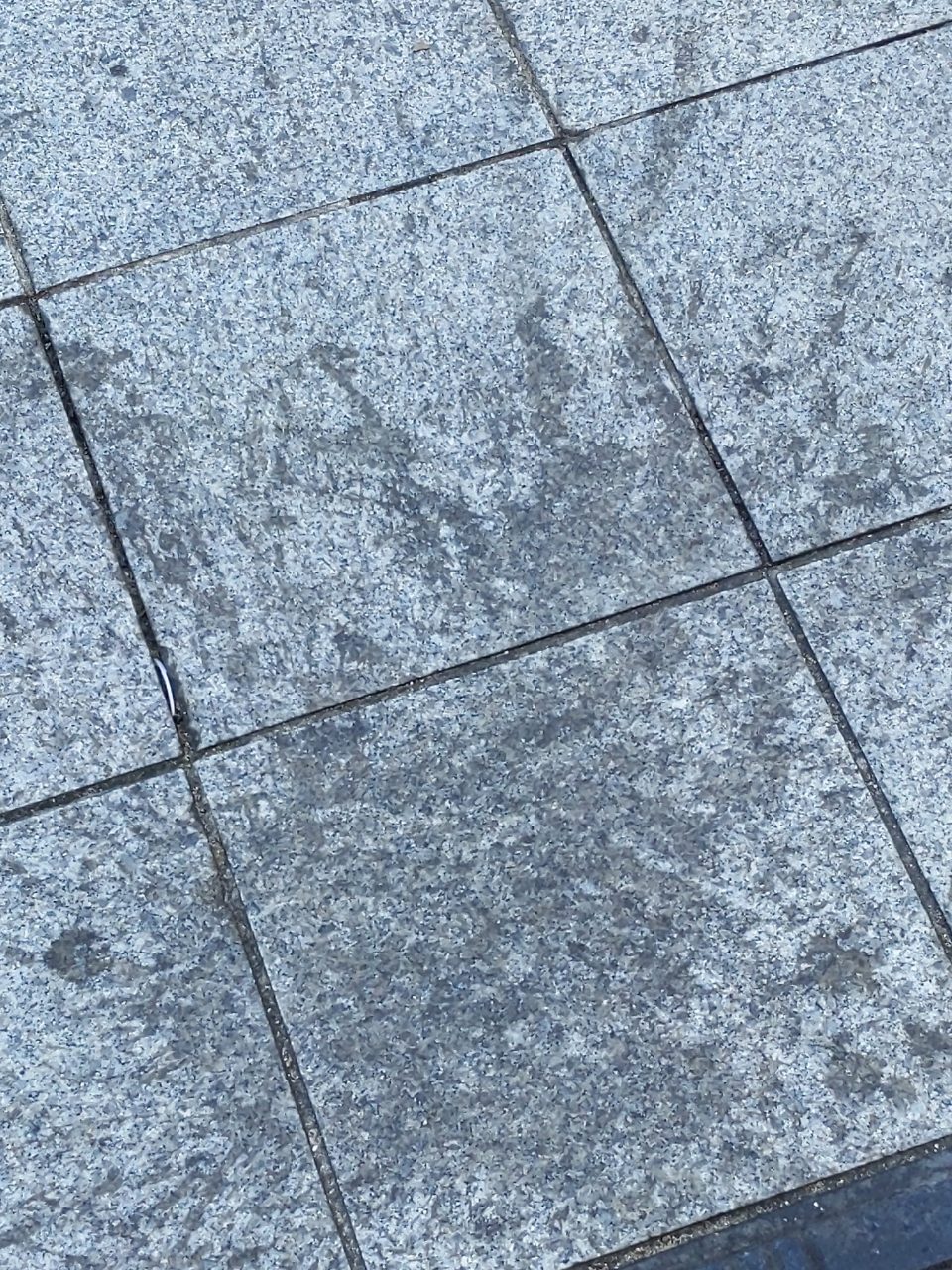 보도블록 균열