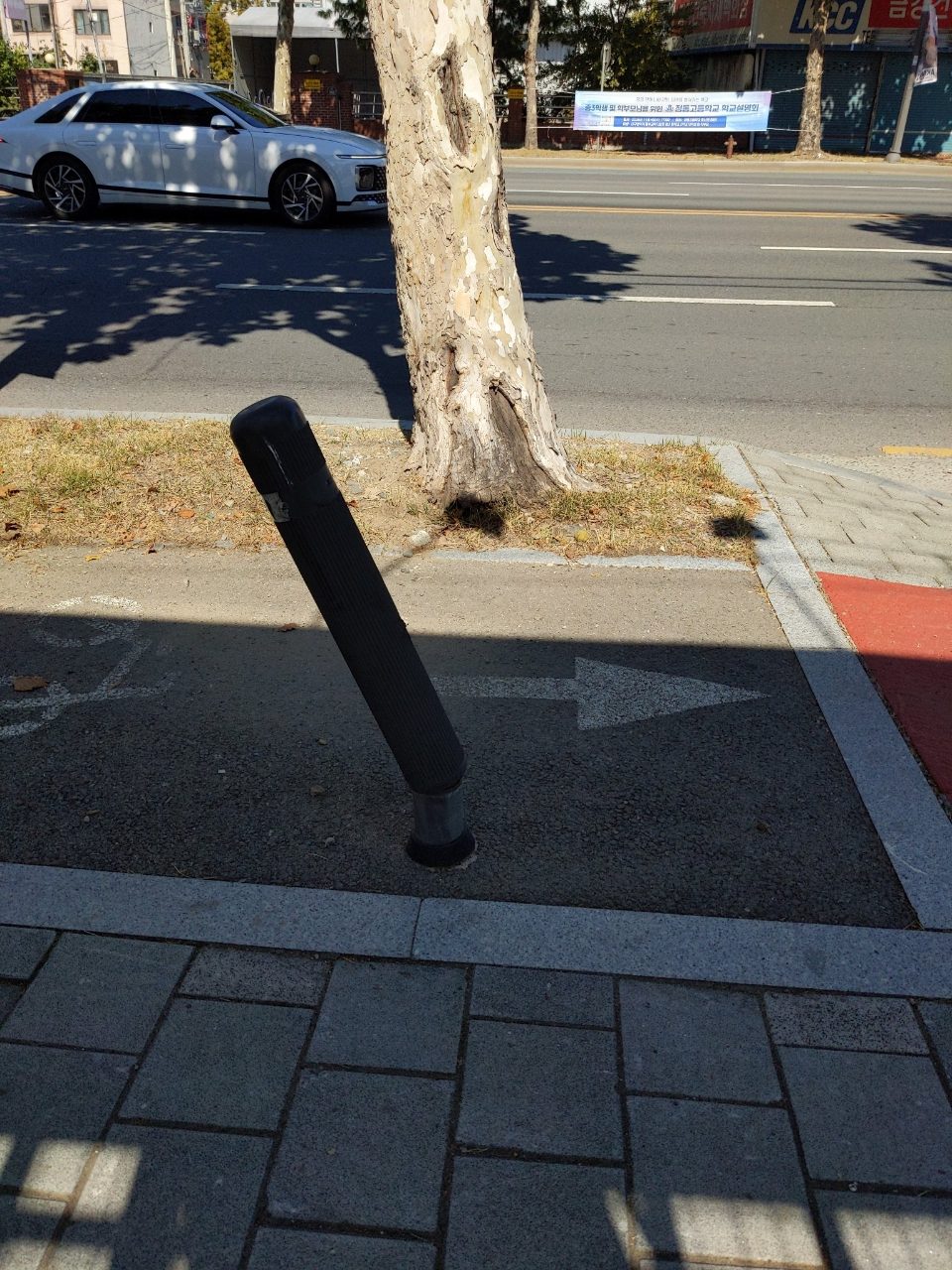 볼라드 기울어짐