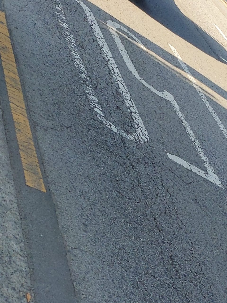 도로 균열