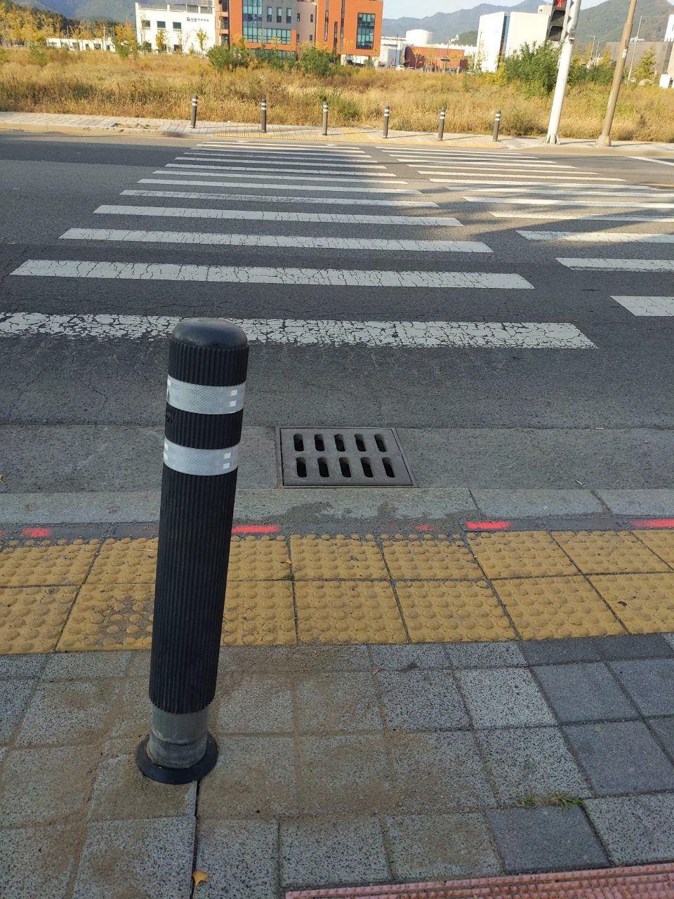 볼라드 구조물 파손