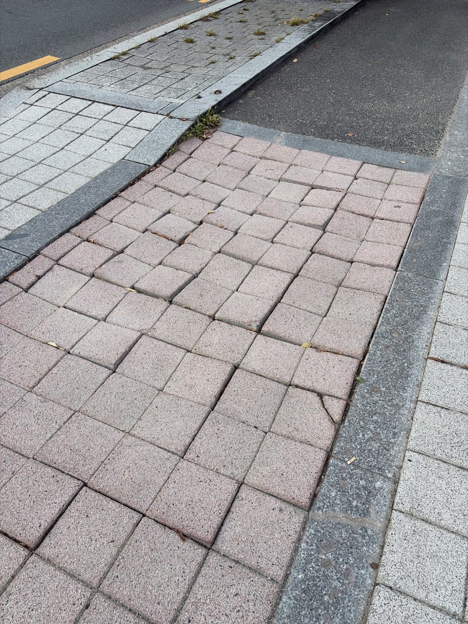 보도블록 변형