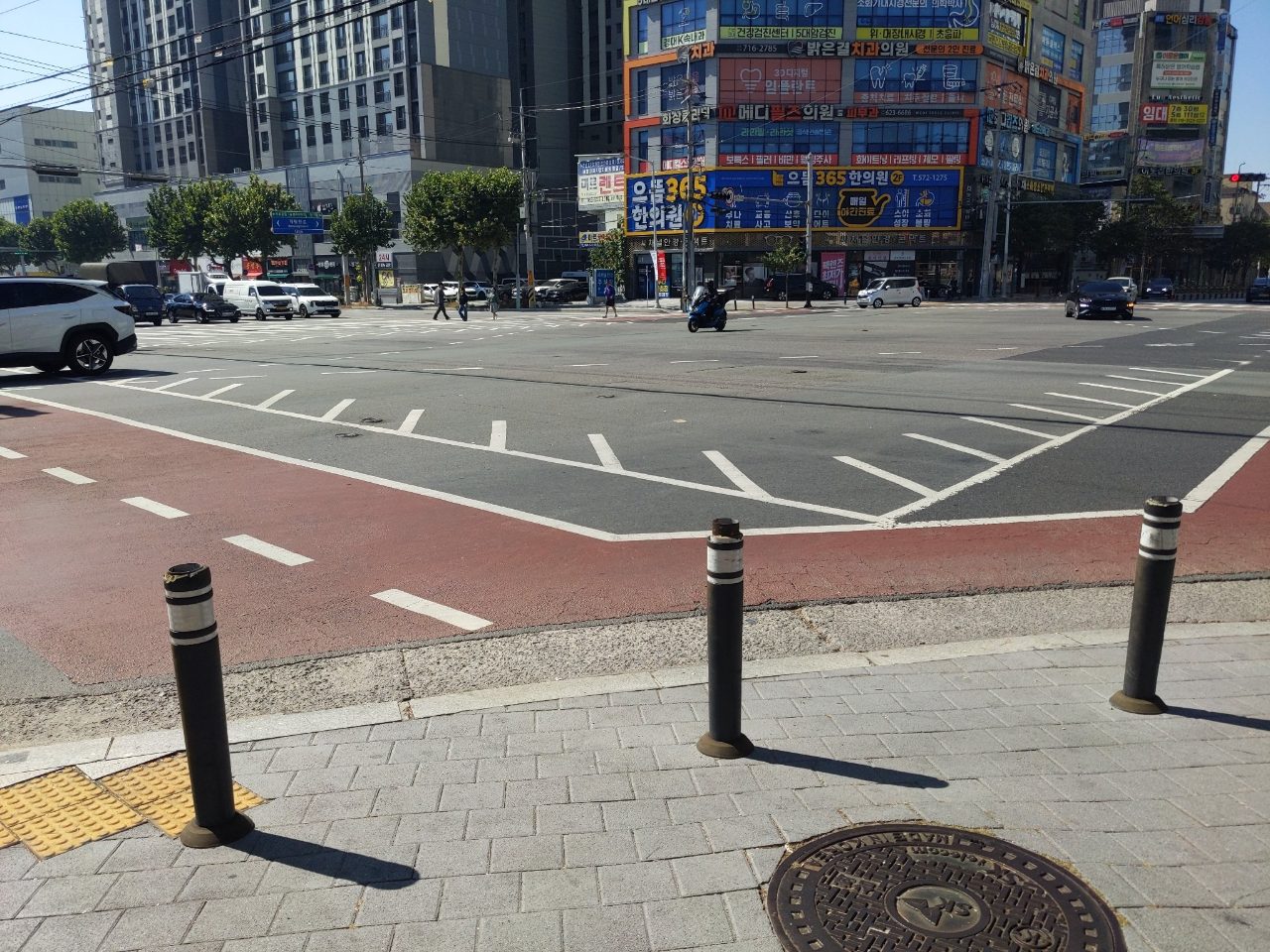 볼라드 구조물 파손