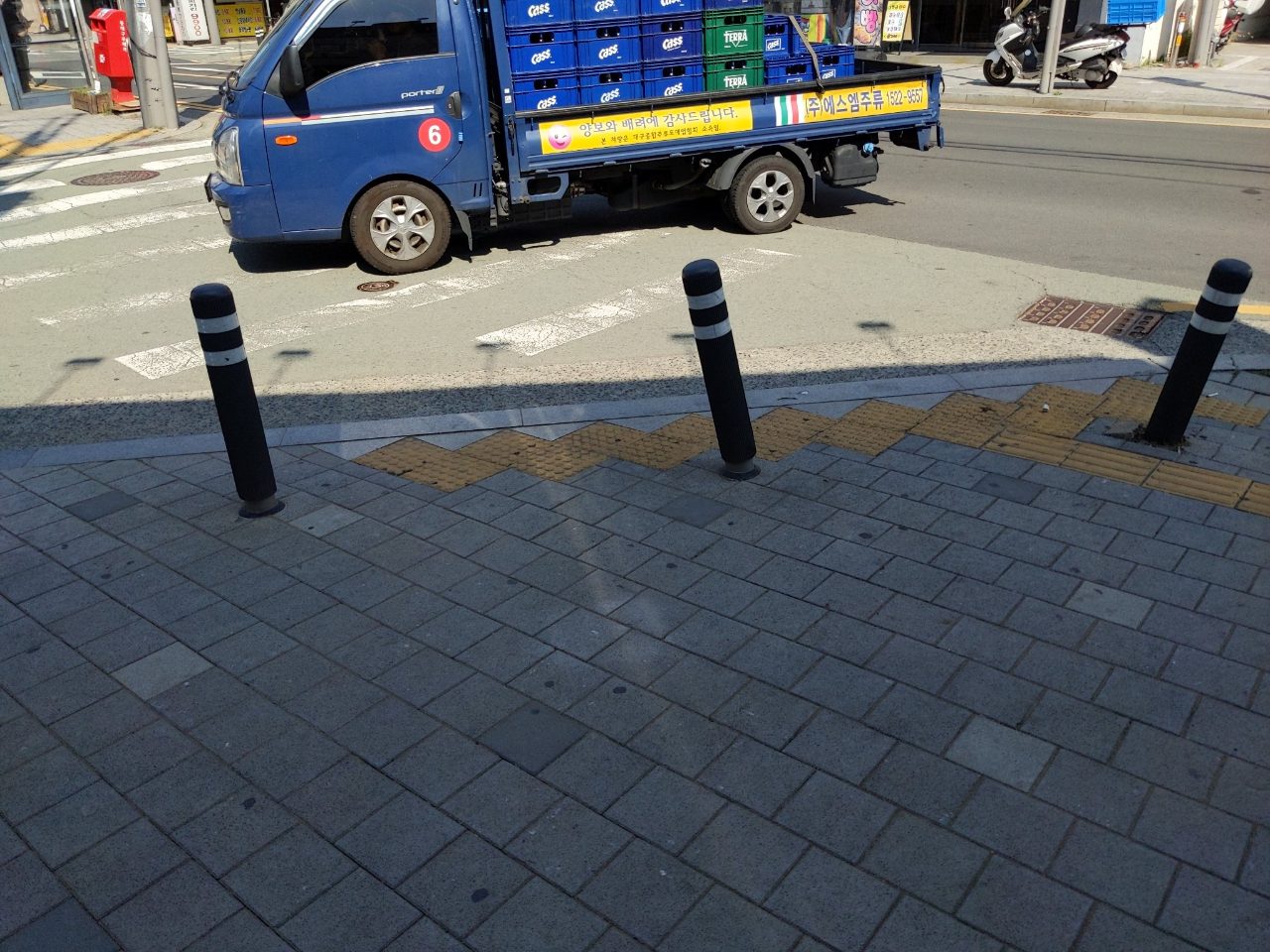 보도블록 이상 없음